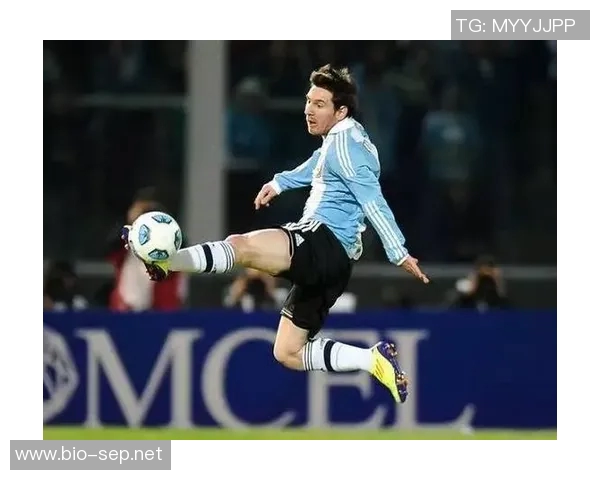 足球明星在比赛中精彩射门瞬间动作解析与技巧分享